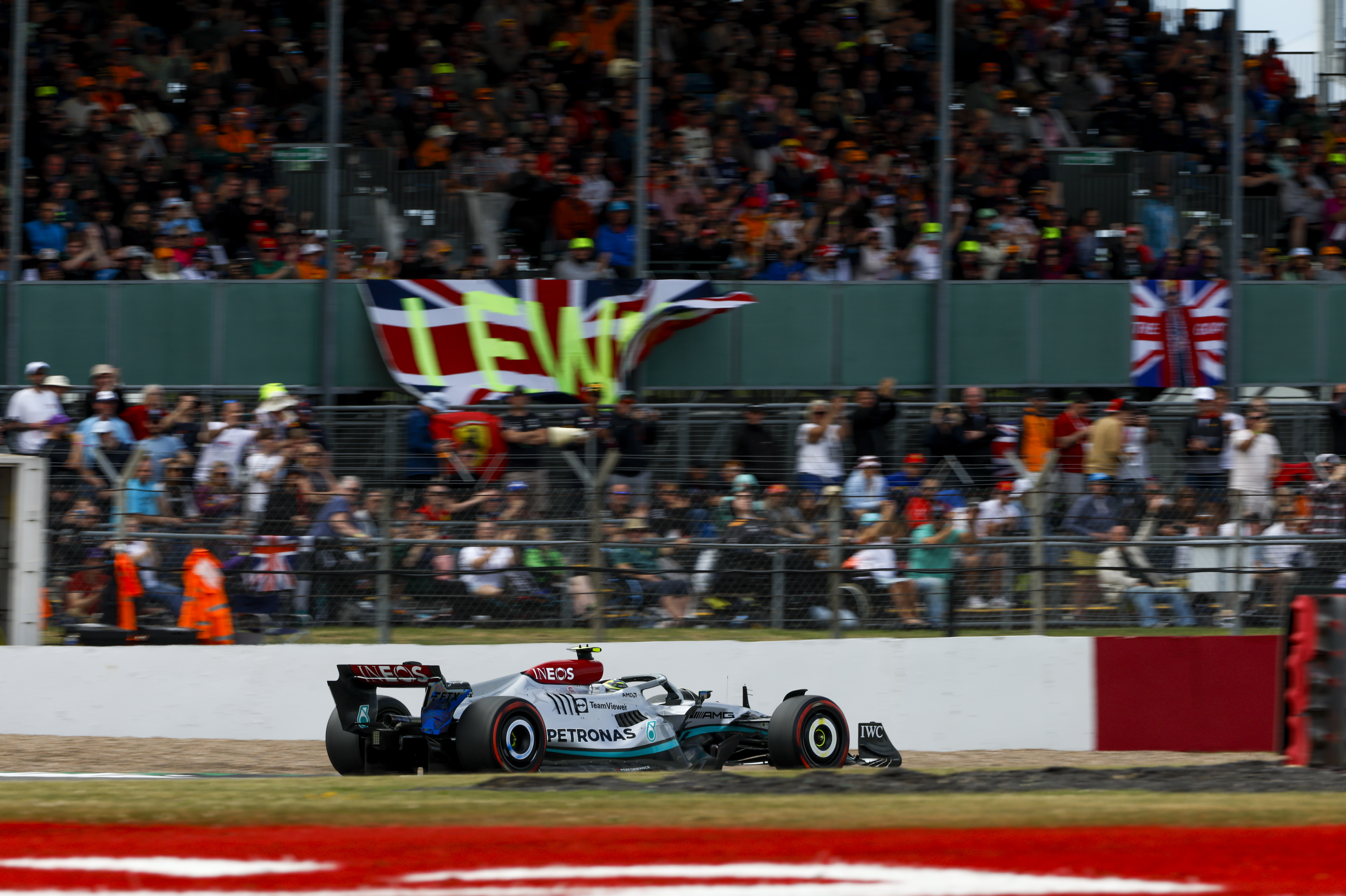 Hamilton i Wolff sprzeciwili się buczeniu na Verstappena