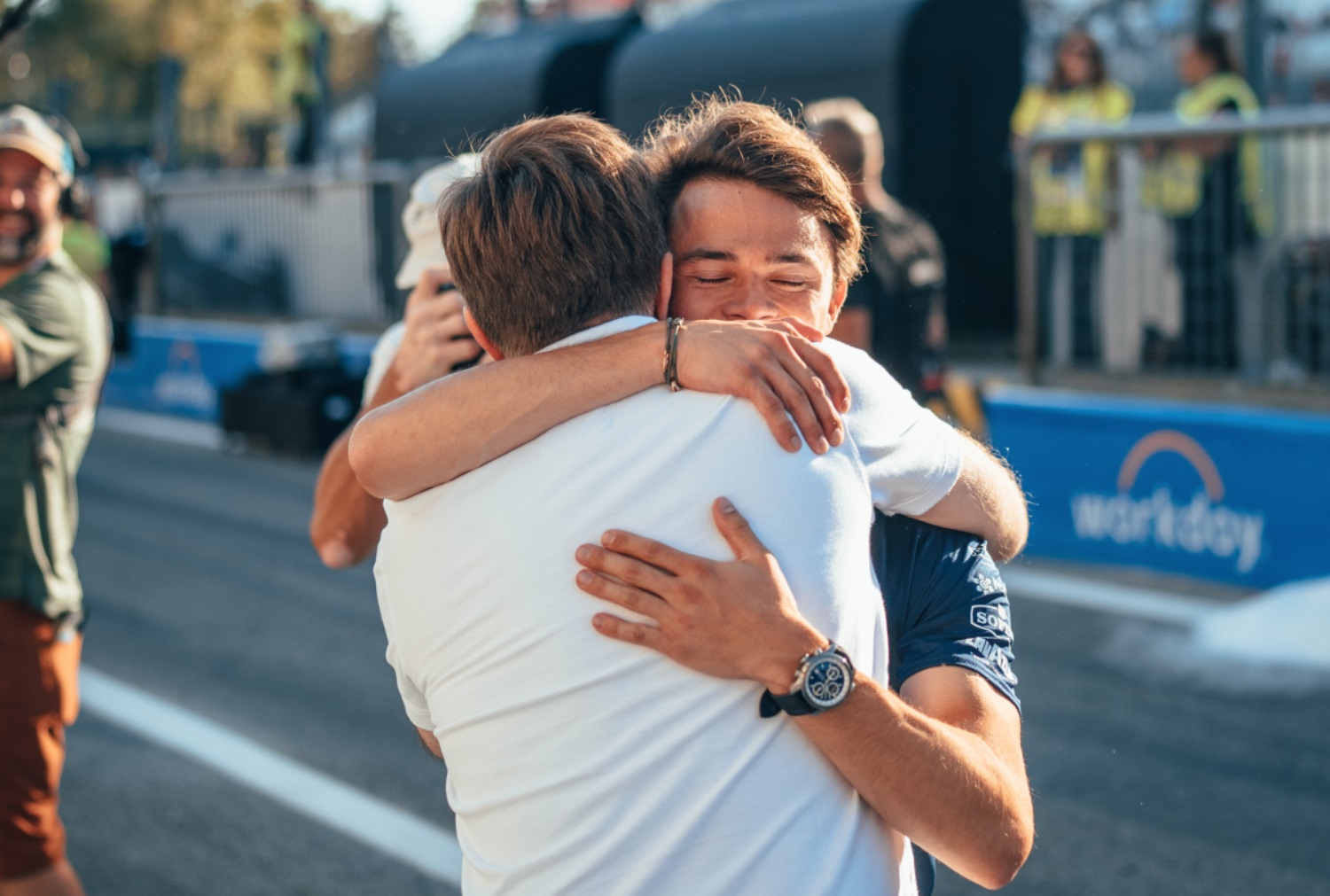    Nyck de Vries i Jost Capito świętują po GP Włoch 2022. Dziś obaj są poza Formułą 1 (fot. Williams).