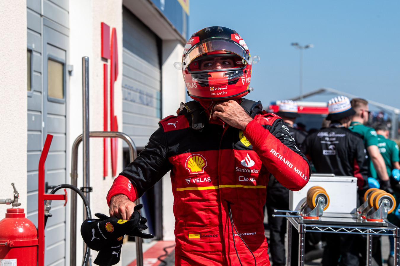 Sainz uważa, że Ferrari jest przesadnie krytykowane za strategię