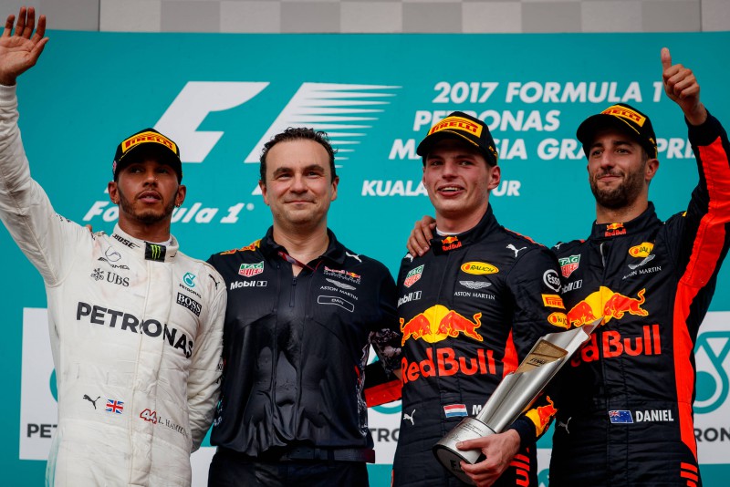 Dan Fallows na podium GP Malezji 2017
