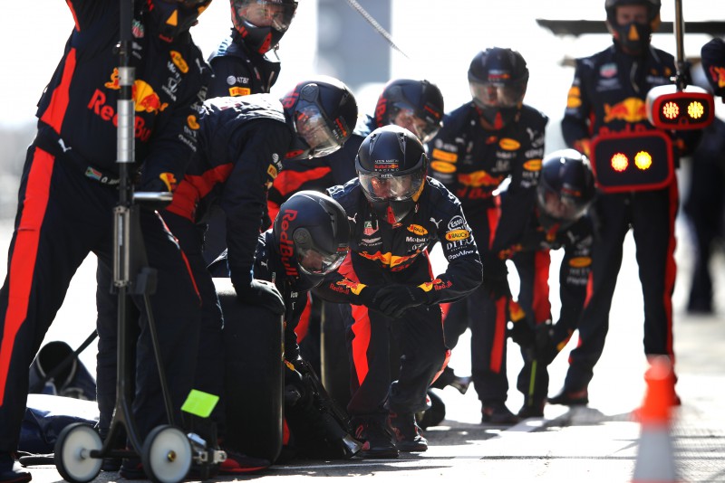 Red Bull pit stop