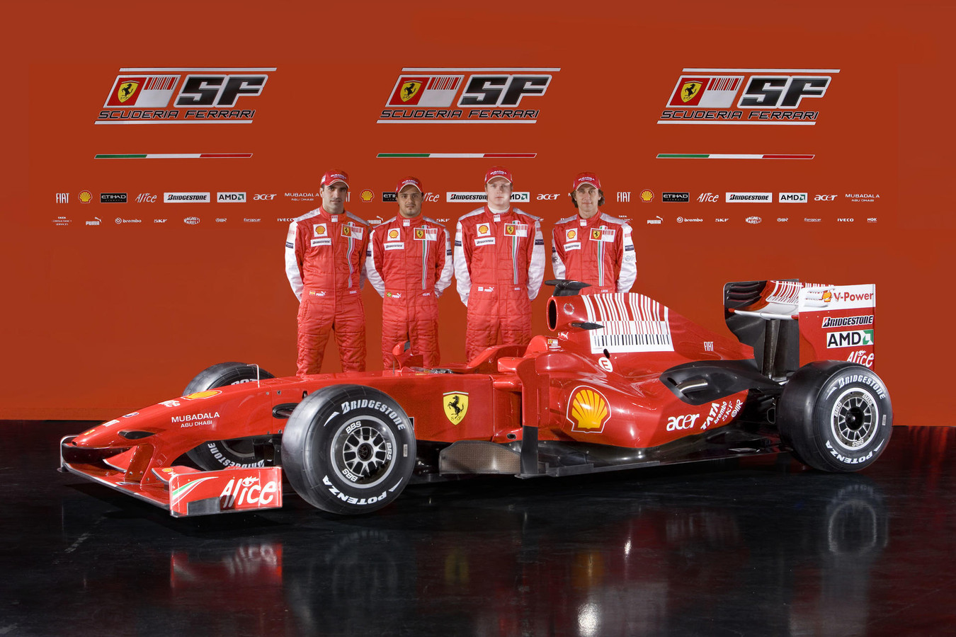 Ambicje jak Schumacher, bolid jak Badoer - pogrążone Ferrari w 2009 roku