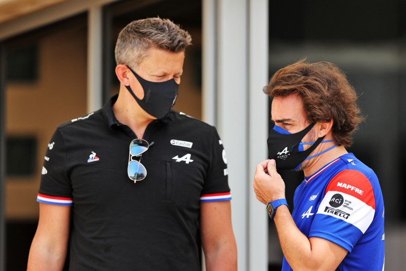 Marcin Budkowski i Fernando Alonso